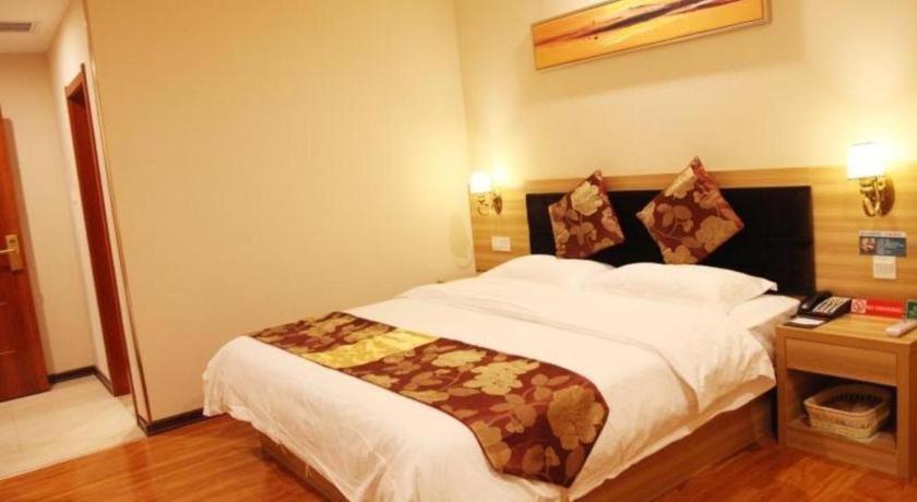 Greentree Alliance Yichang East Yichang Station Hotel מראה חיצוני תמונה