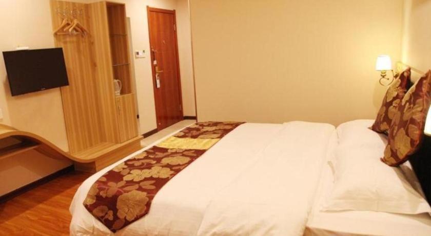 Greentree Alliance Yichang East Yichang Station Hotel מראה חיצוני תמונה