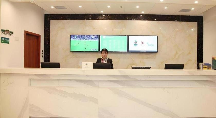 Greentree Alliance Yichang East Yichang Station Hotel מראה חיצוני תמונה